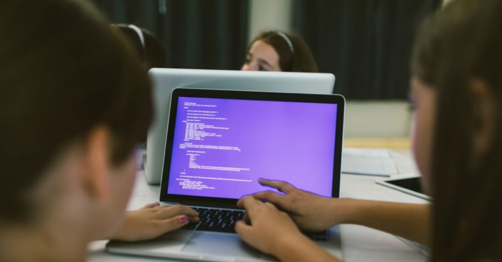 Why Should Your Child Learn Game Development With Scratch? 3 Child Learn Game Development With Scratch